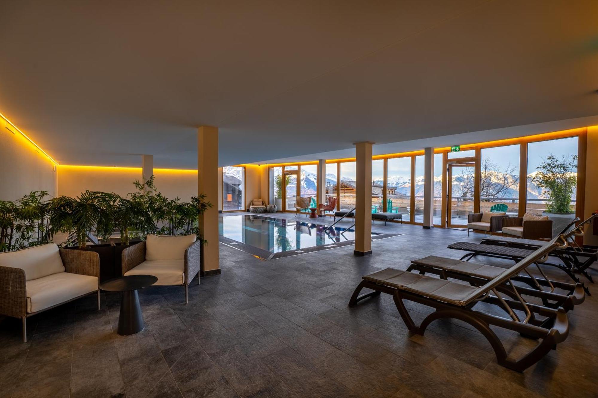 Viu Hotel Villars エクステリア 写真