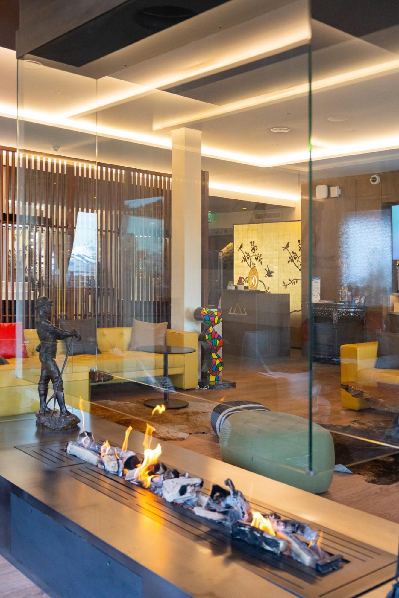 Viu Hotel Villars エクステリア 写真